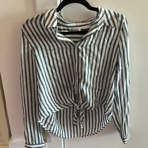Cropped striped top